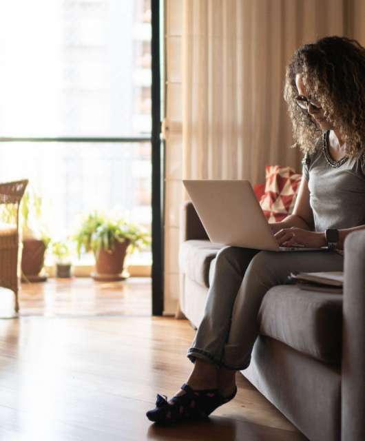 woman-on-laptop-concerned-uninstalling-webdiscover